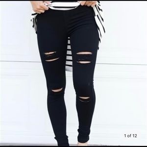 NWOT Distressed Jegging
